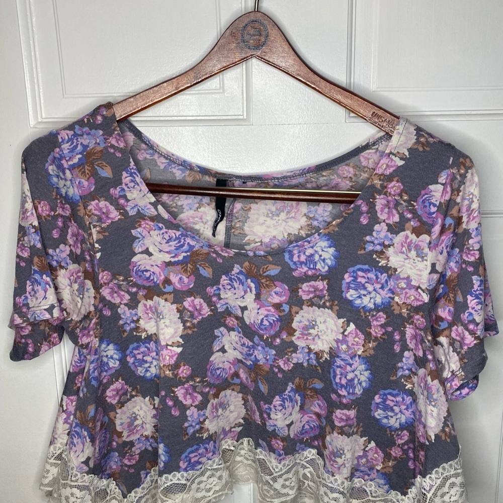 O'Neill short sleeve flutter flowery tee with lace trim detail